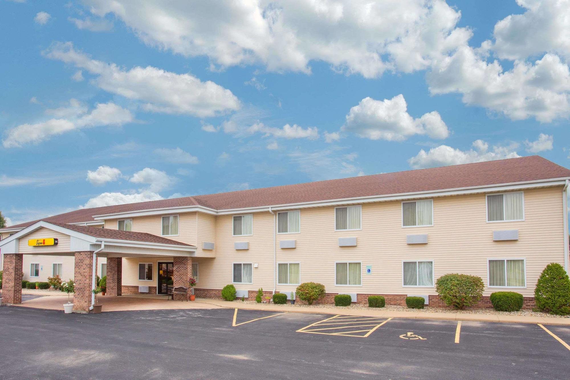 Super 8 By Wyndham Galva Hotel Bagian luar foto